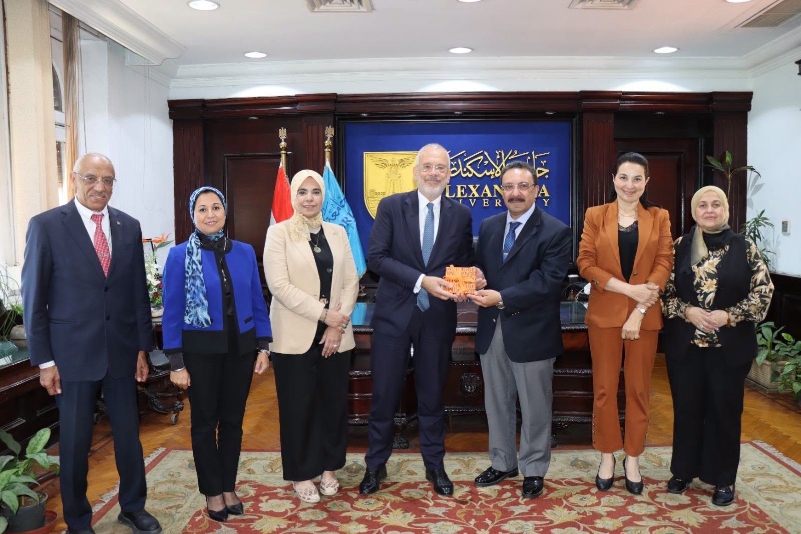 President of Alexandria University Discusses with the Greek Ambassador Strengthening Academic and Research Cooperation – Establishment of the University’s Branch in Greece